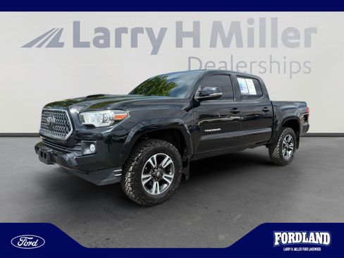Used 2018 Toyota Tacoma TRD Sport w/ Technology Package AWD/4WD image 1