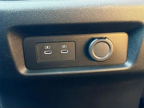 Used 2025 Nissan Armada Platinum Reserve image 28