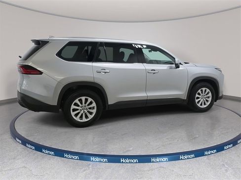 Used 2025 Toyota Grand Highlander AWD image 5