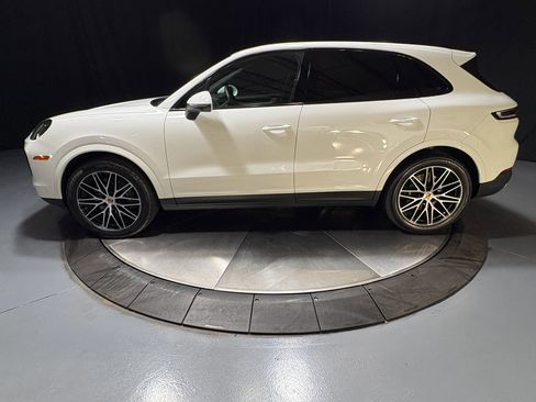 Used 2026 Porsche Cayenne image 6