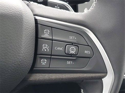 New 2026 Jeep Grand Cherokee L Limited AWD/4WD image 24