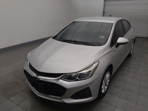 Used 2019 Chevrolet Cruze LS w/ LS Convenience Package FWD image 15