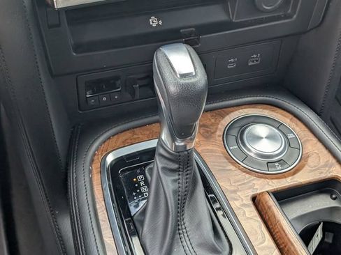 Used 2021 Nissan Armada SL w/ Captain's Chairs Package RWD image 31