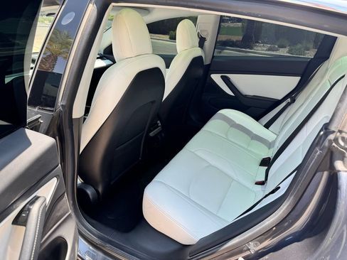 Used 2019 Tesla Model 3 Standard Range Plus RWD image 9