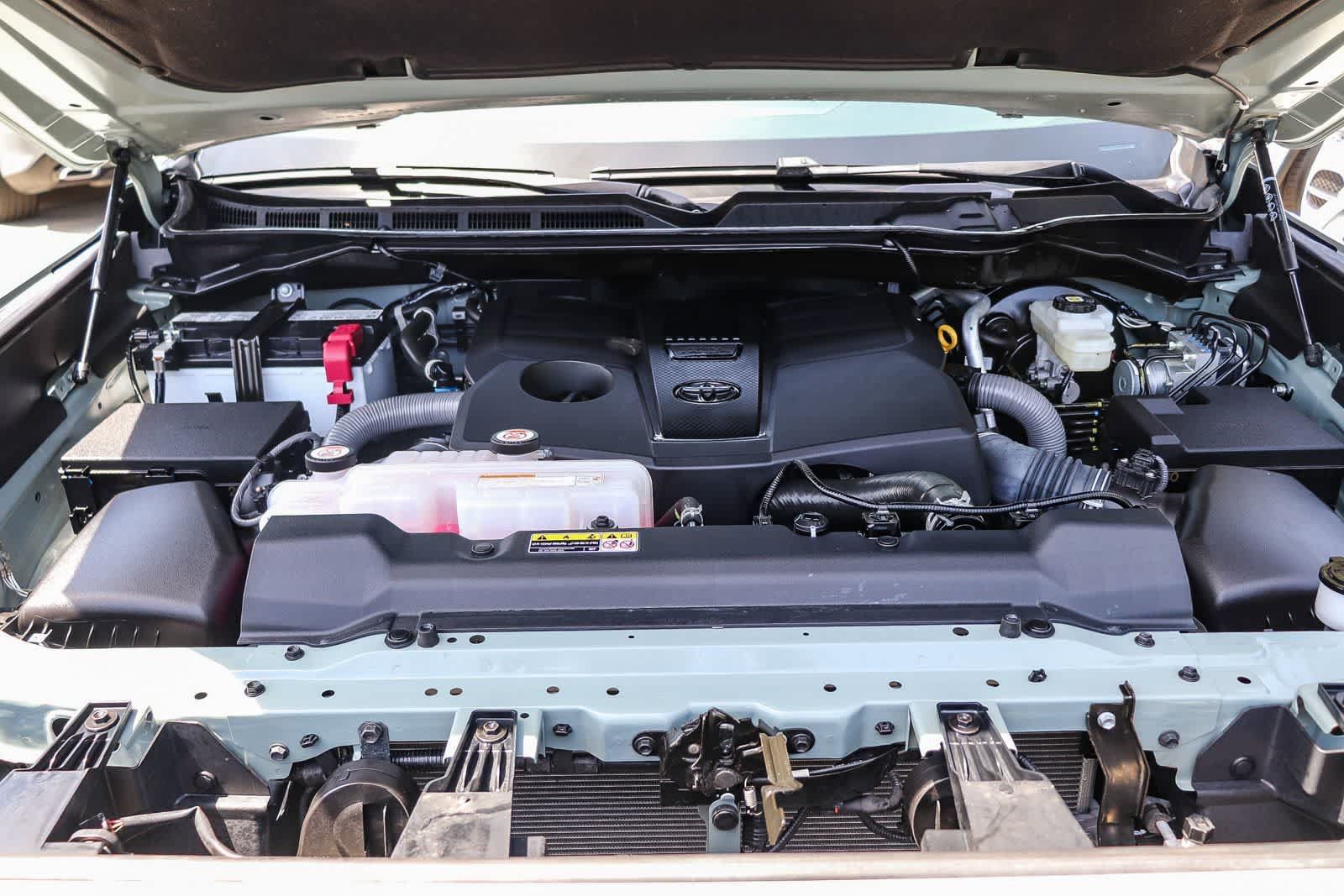Used 2024 Toyota Tundra Limited AWD/4WD image 28