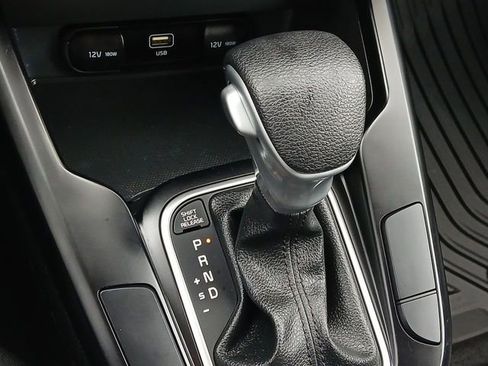 Certified 2025 Kia Soul LX w/ LX Technology Package image 19