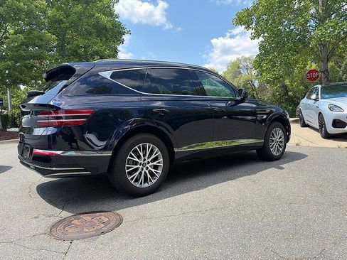 Used 2025 Genesis GV80 2.5T AWD/4WD image 3