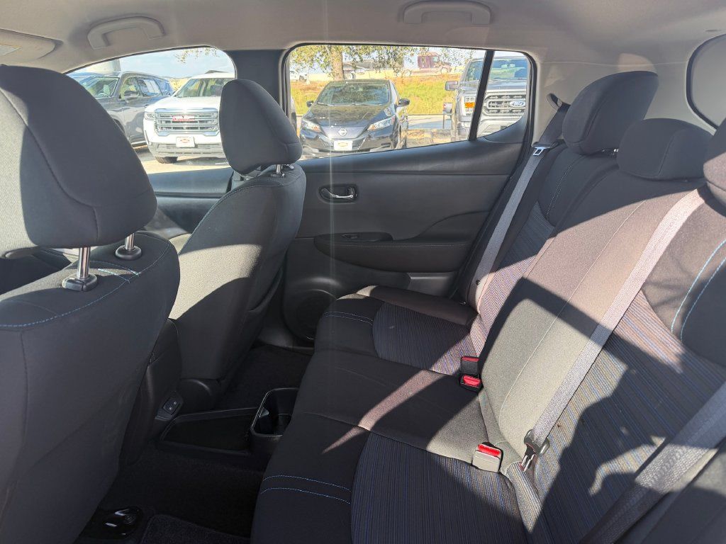 Used 2025 Nissan Leaf S FWD image 26