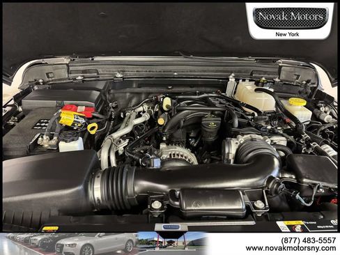 Used 2022 Jeep Wrangler Unlimited Sport AWD/4WD image 6