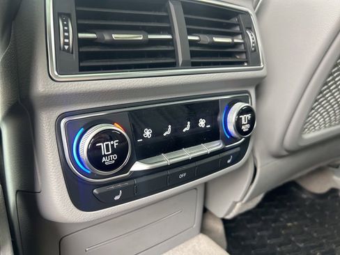 Used 2017 Audi Q7 3.0T Prestige AWD/4WD image 7