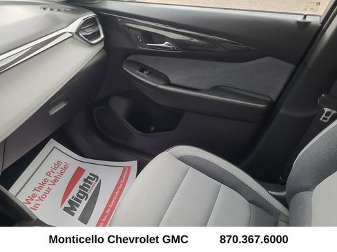 Certified 2025 Chevrolet TrailBlazer LS w/ LS Convenience Package FWD image 26