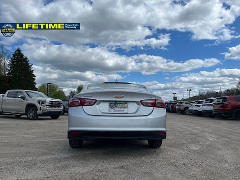 Used 2022 Chevrolet Malibu LT FWD image 9