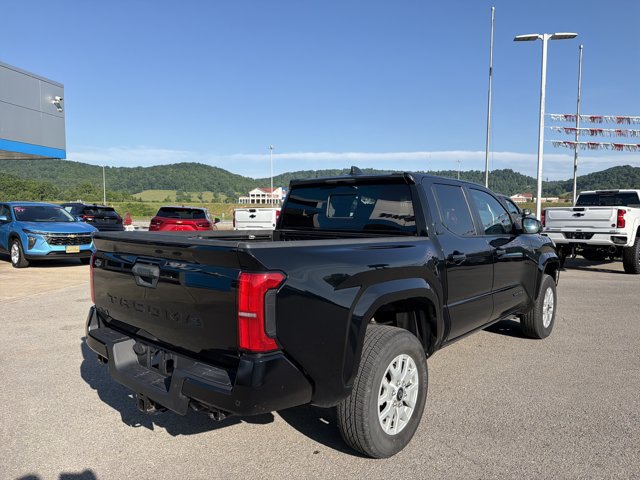 Used 2024 Toyota Tacoma SR5 AWD/4WD image 4
