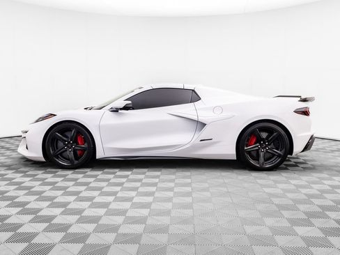 Used 2024 Chevrolet Corvette E-Ray w/ ZER Performance Package AWD/4WD image 2