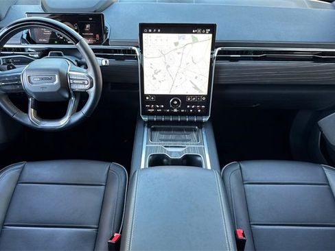 Used 2024 GMC Sierra EV Denali image 13