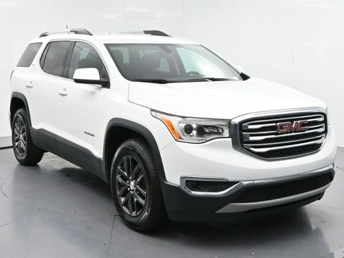 Used 2019 GMC Acadia SLT FWD image 2