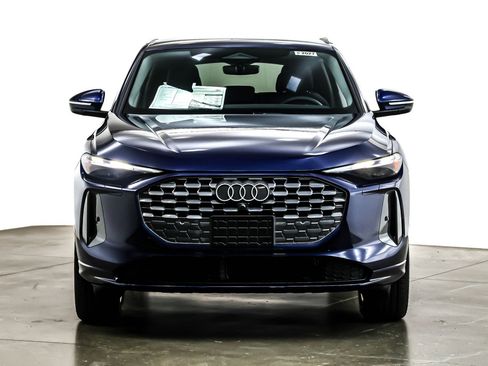 New 2025 Audi Q5 Premium image 2