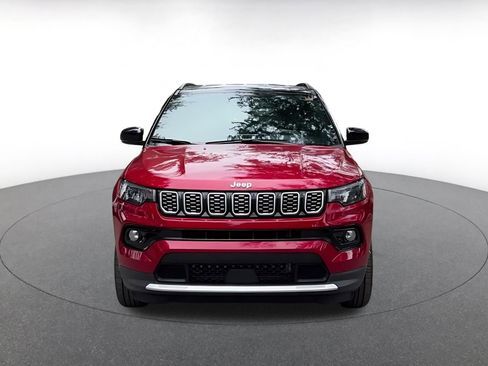 Used 2025 Jeep Compass Limited image 4