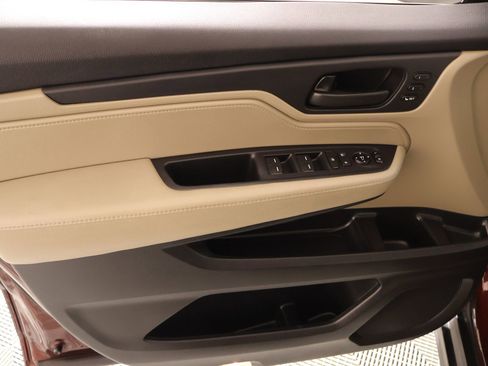 Used 2019 Honda Odyssey EX-L image 16
