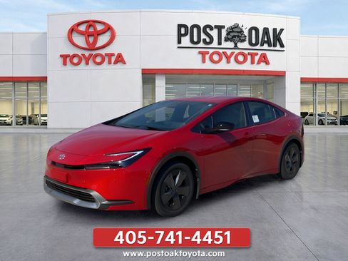 New 2026 Toyota Prius Plug-In Hybrid FWD image 3