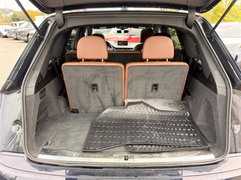 Used 2017 Audi Q7 3.0T Prestige AWD/4WD image 5