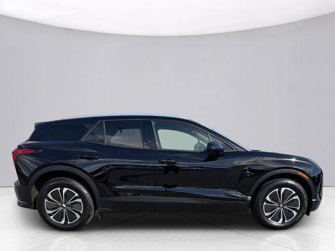 Used 2024 Chevrolet Blazer EV LT AWD/4WD image 10
