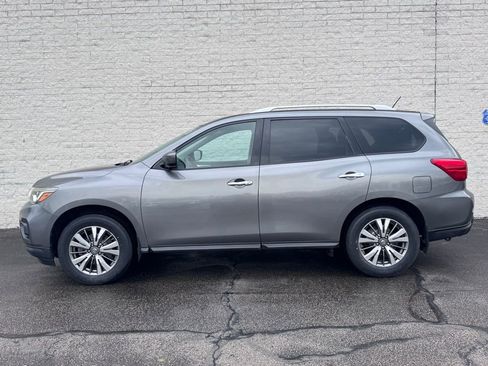 Used 2018 Nissan Pathfinder S image 8