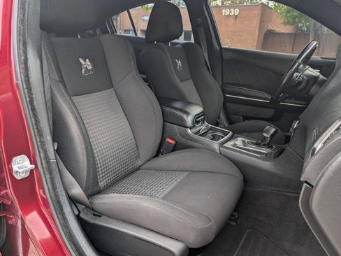 Used 2019 Dodge Charger Scat Pack RWD image 10