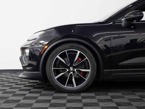 New 2026 Porsche Macan 4 Electric AWD/4WD image 6