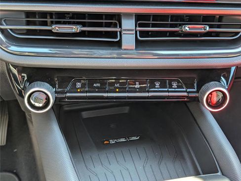 New 2026 Chevrolet Equinox EV RS image 18