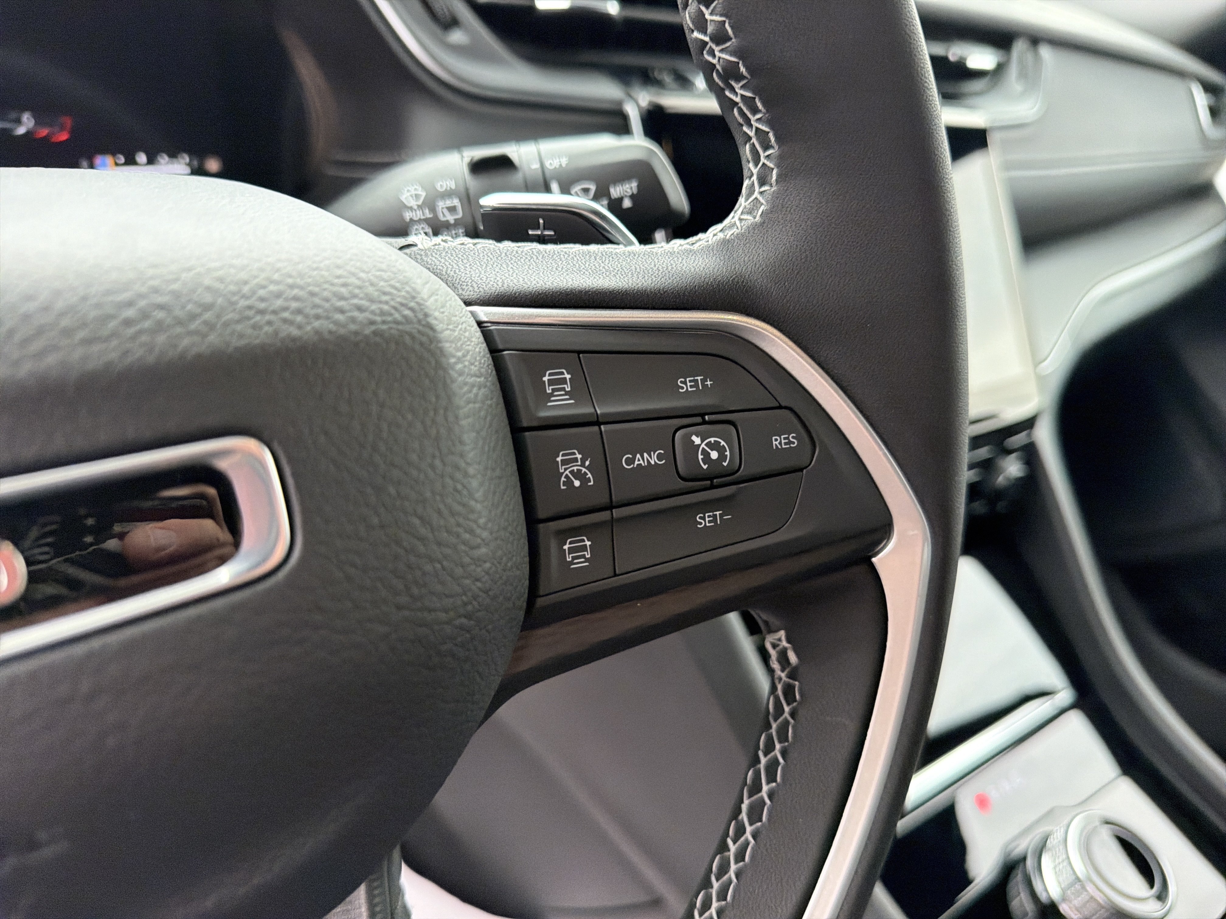 New 2027 Jeep Grand Cherokee Laredo X AWD/4WD image 22