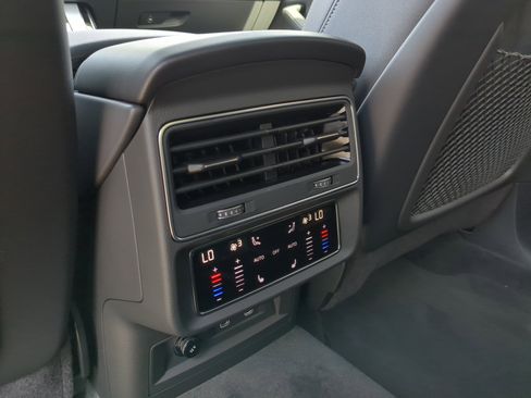 New 2026 Audi Q8 Premium Plus image 16