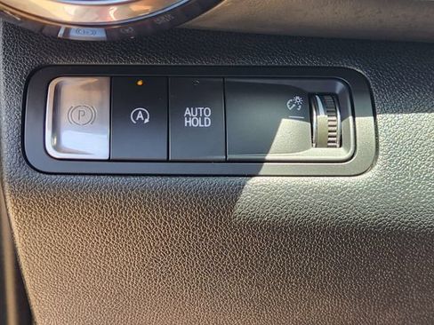 Used 2026 Chevrolet Equinox LT FWD image 21