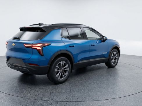 Used 2025 Chevrolet Equinox LT AWD/4WD image 9