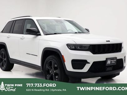 Used 2023 Jeep Grand Cherokee Altitude
