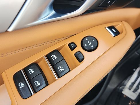 Certified 2024 BMW X5 xDrive50e w/ M Sport Package image 34