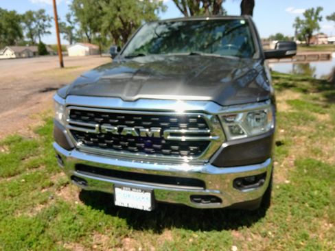 Used 2022 RAM 1500 Big Horn AWD/4WD image 3