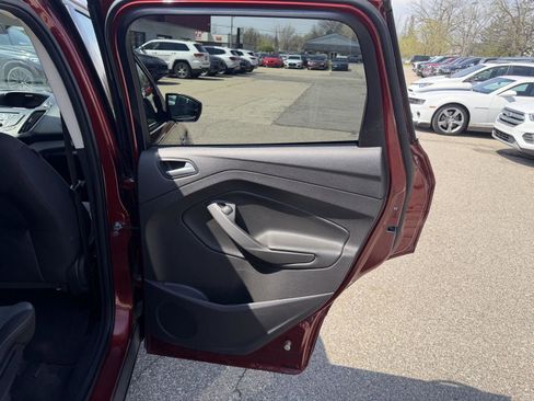 Used 2016 Ford Escape SE FWD image 22