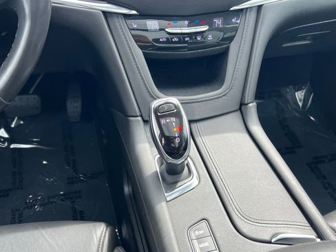 Used 2019 Cadillac XT5 Luxury AWD/4WD image 19