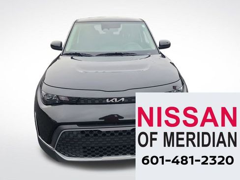 Used 2023 Kia Soul LX image 8