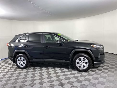 Used 2025 Toyota RAV4 LE AWD/4WD image 10