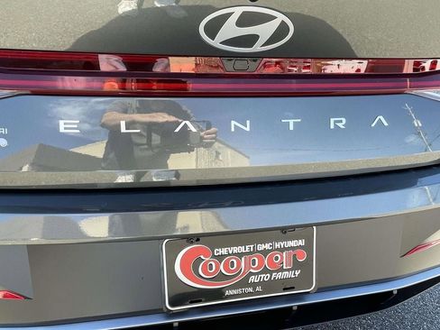 New 2026 Hyundai Elantra SEL Sport FWD image 8