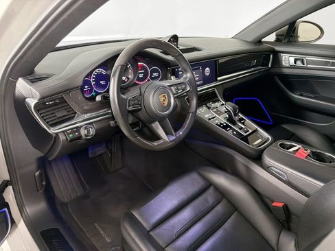 Certified 2023 Porsche Panamera Platinum Edition image 4