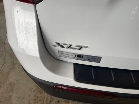 Used 2020 Ford Explorer XLT w/ Equipment Group 202A AWD/4WD image 6