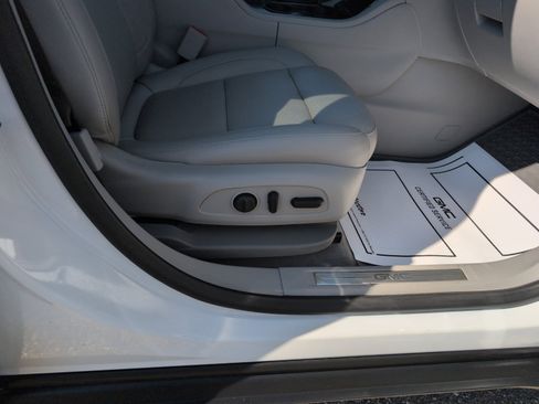 Used 2019 GMC Acadia SLT image 9