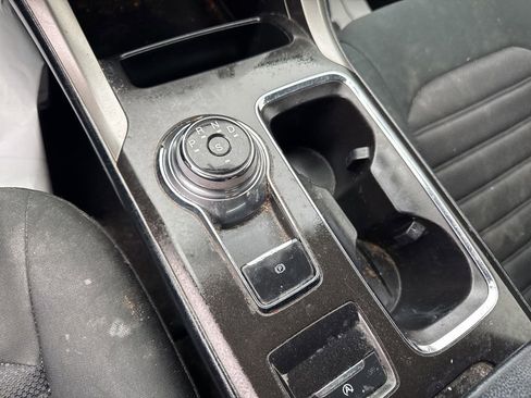 Used 2018 Ford Fusion SE w/ Fusion SE Technology Package image 7