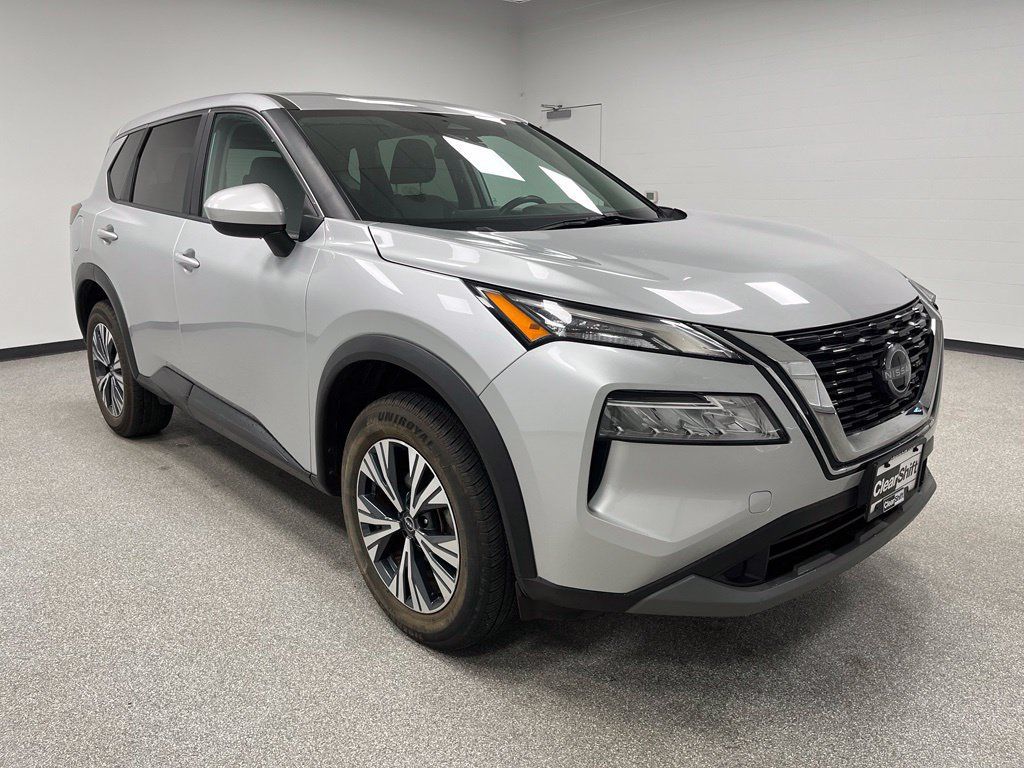 Used 2023 Nissan Rogue SV AWD/4WD image 2