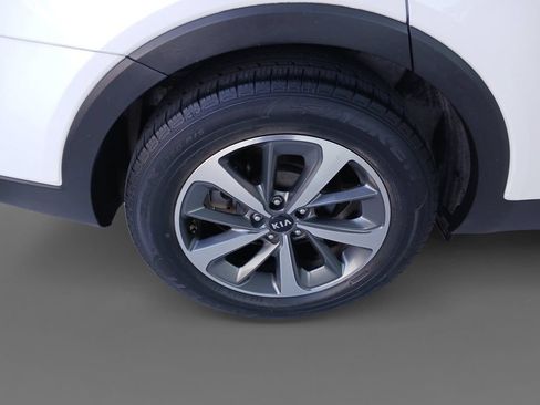 Used 2019 Kia Sorento EX FWD image 10