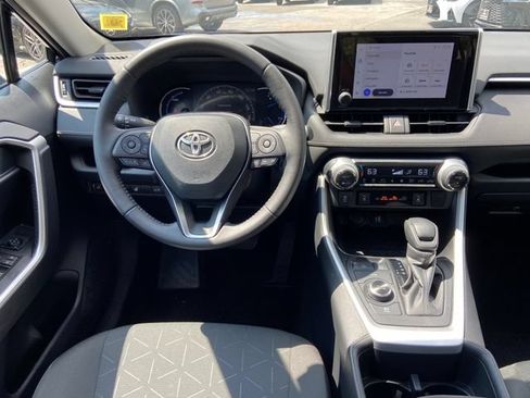 Used 2024 Toyota RAV4 XLE w/ Convenience Package AWD/4WD image 12