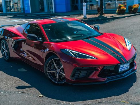 Used 2021 Chevrolet Corvette Stingray Premium Conv w/ Z51 Performance Package RWD image 2